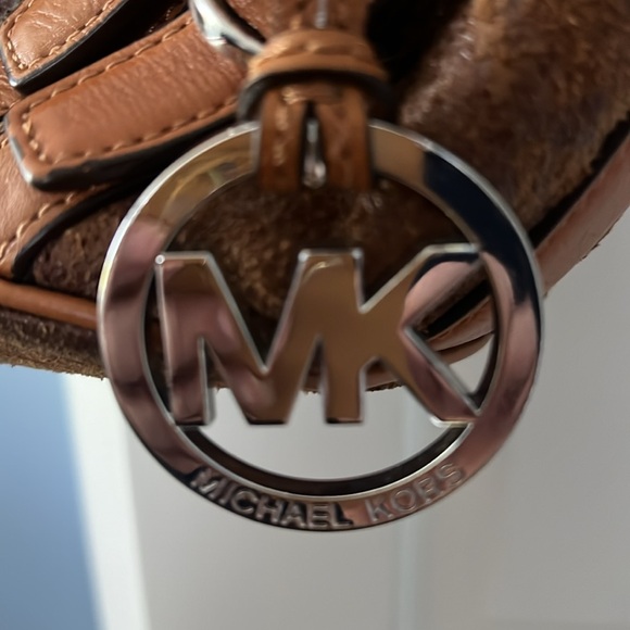 Michael Kors Crossbody purse - Picture 2 of 3